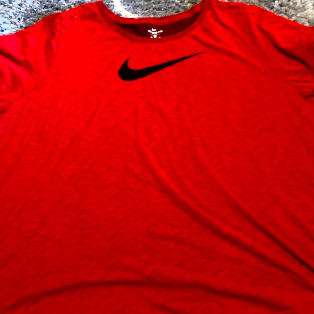 New Nike red shirt
